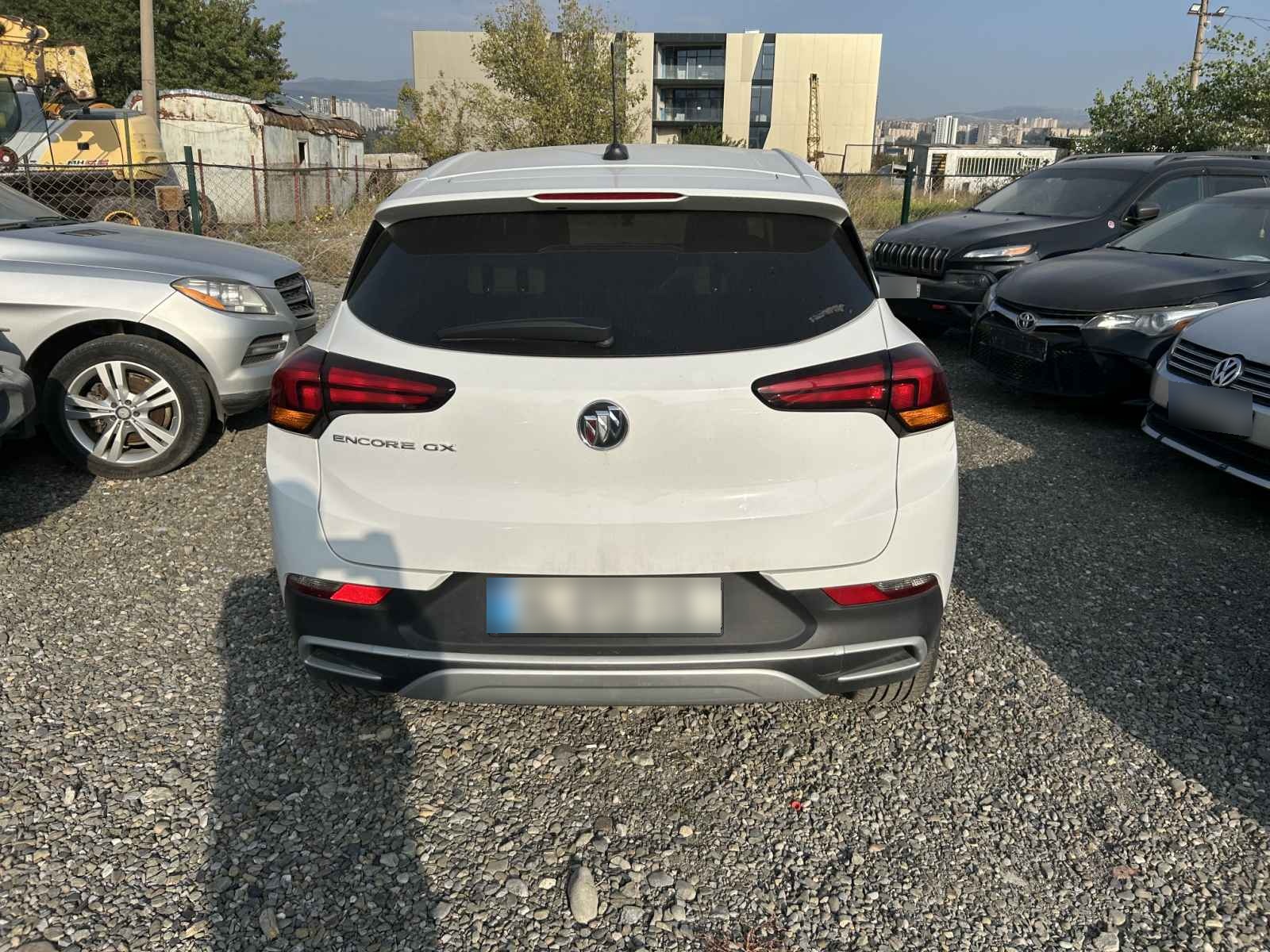 Buick Encore 2020 — photo 2