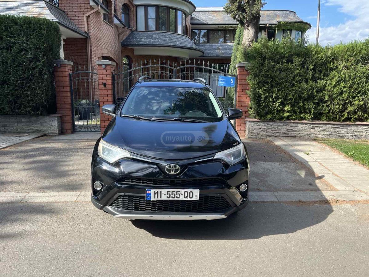 Toyota RAV4 2018 — photo 2