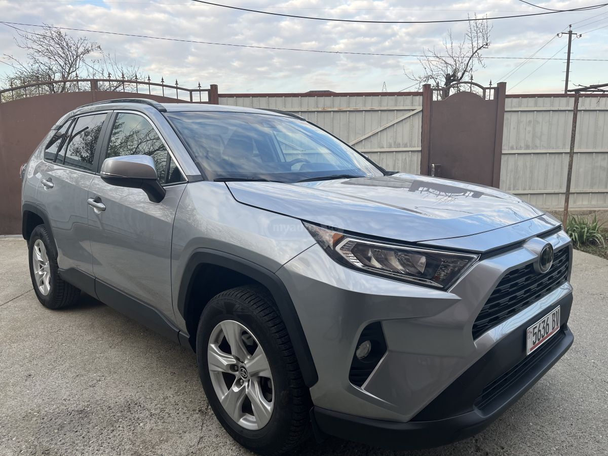 Toyota RAV 4 2020 — photo 2