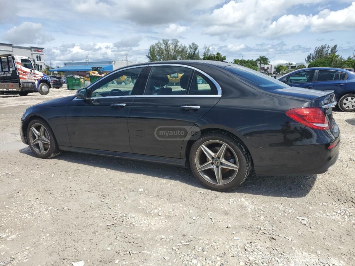 Mercedes-Benz E 300 2018 — photo 2
