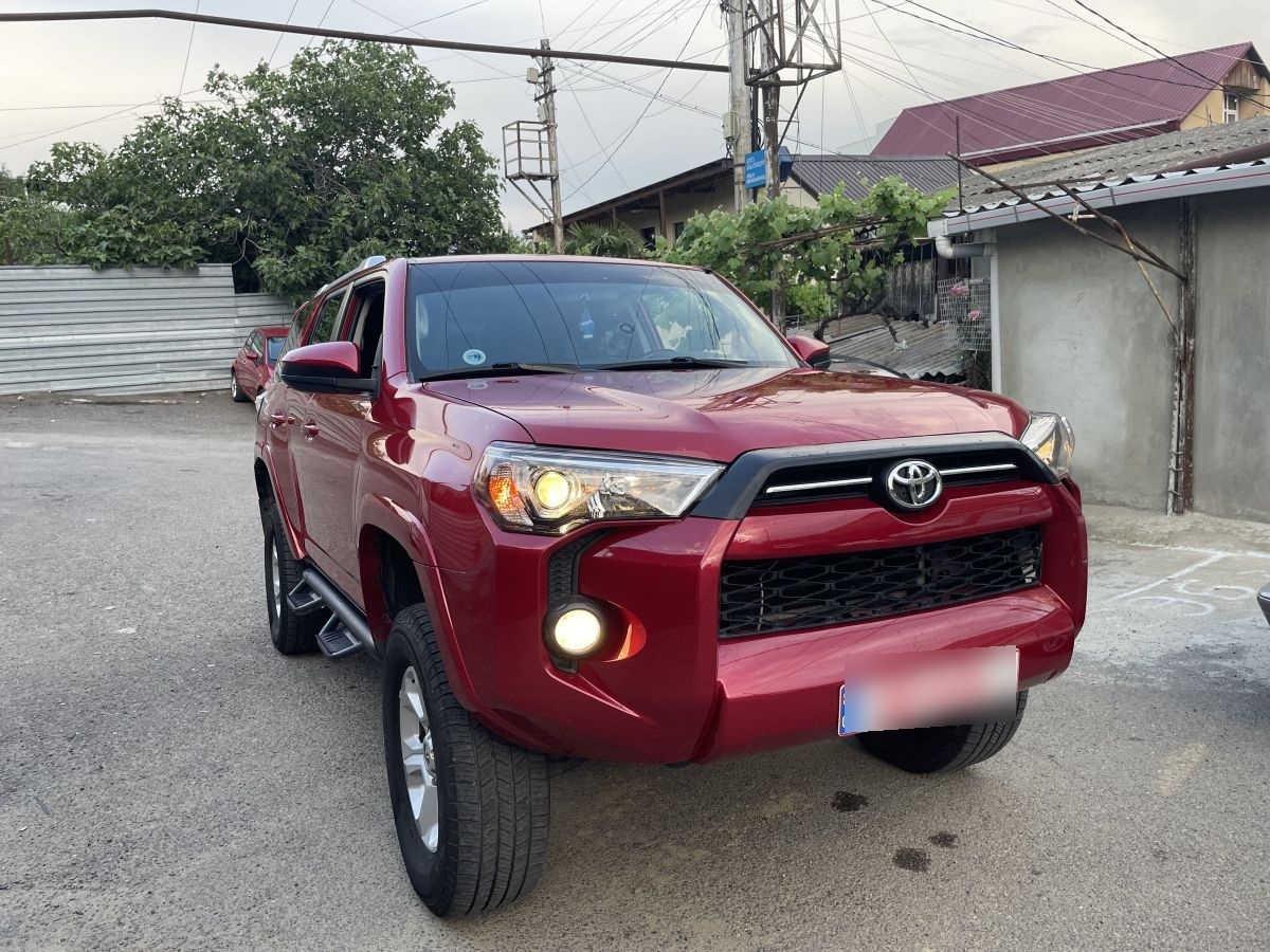 Toyota 4Runner 2017 — photo 2
