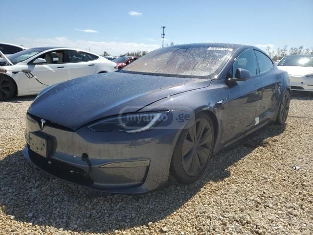 Tesla Model S 2022 — photo 2