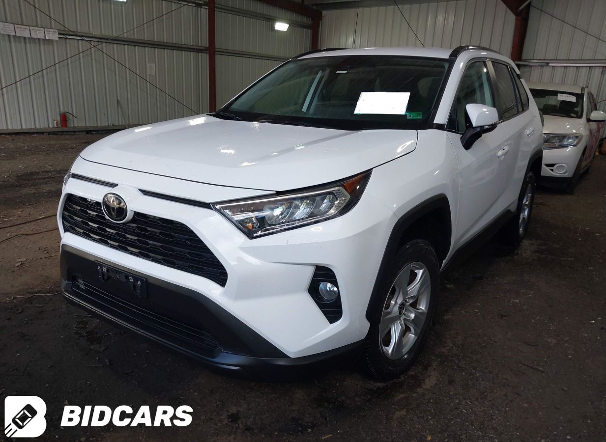 Toyota RAV4 2021 — photo 2
