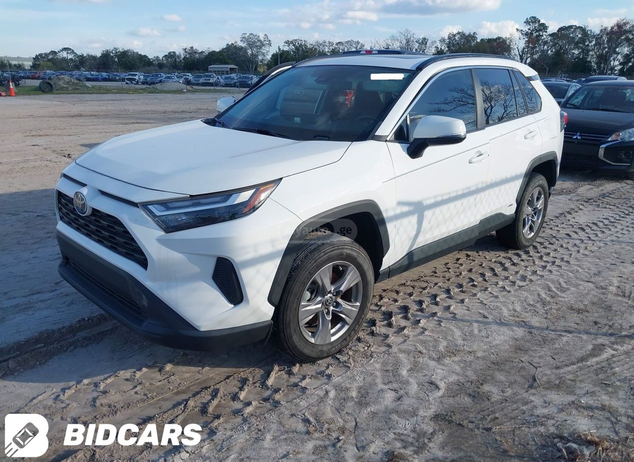 Toyota RAV 4 2023 — photo 2