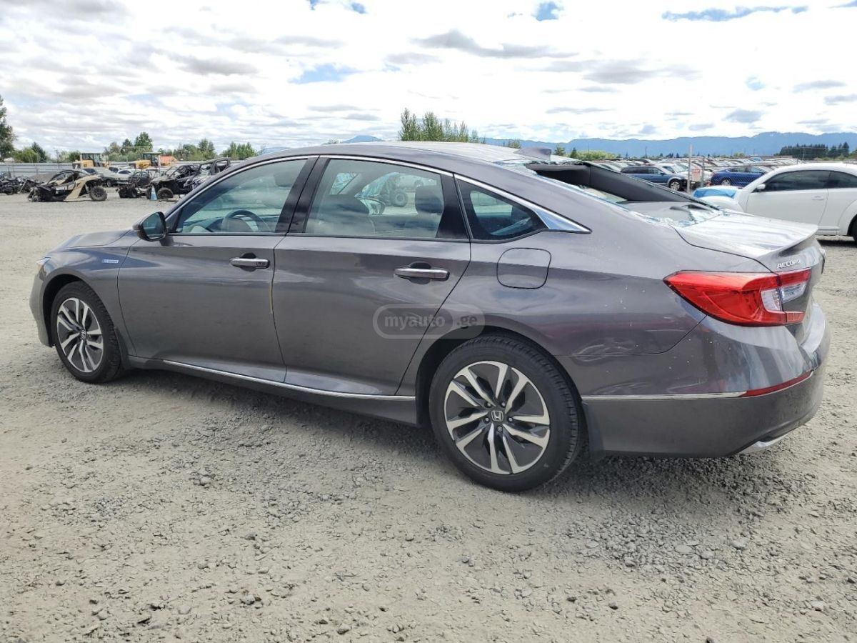 Honda Accord 2018 — photo 2
