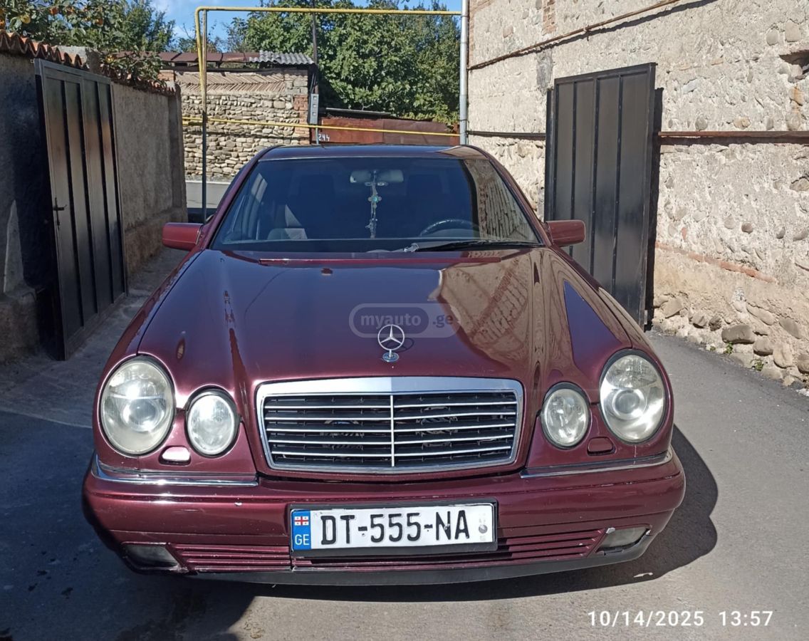 Mercedes-Benz E 230 1996 — photo 2