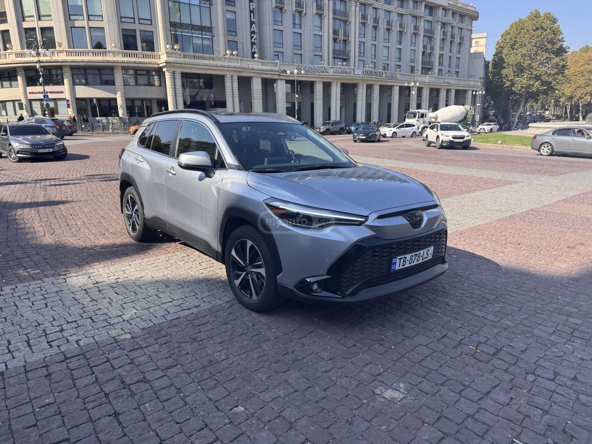 Toyota Corolla Cross 2024 — photo 2