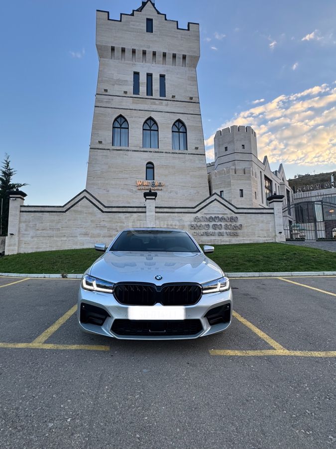 BMW 530