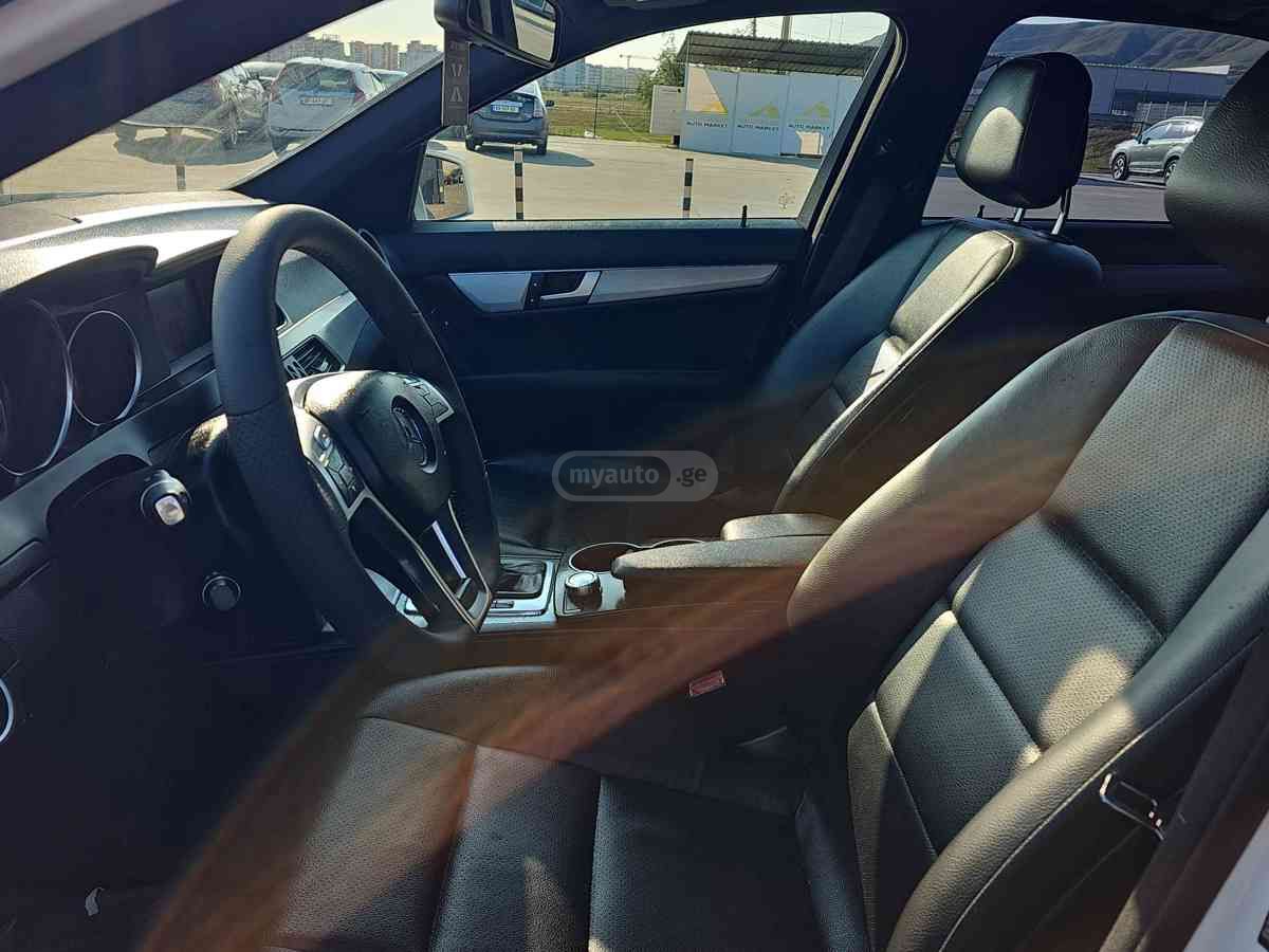 Mercedes-Benz C 250 2014 — photo 2