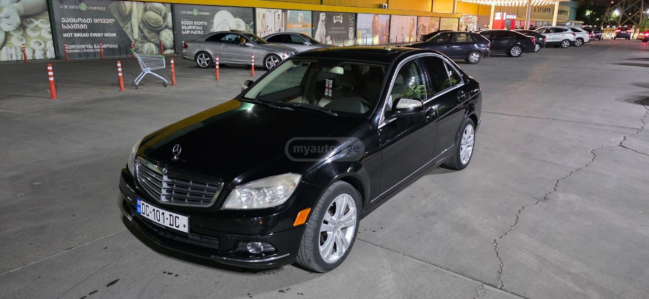 Mercedes-Benz C 300 2008 — photo 2