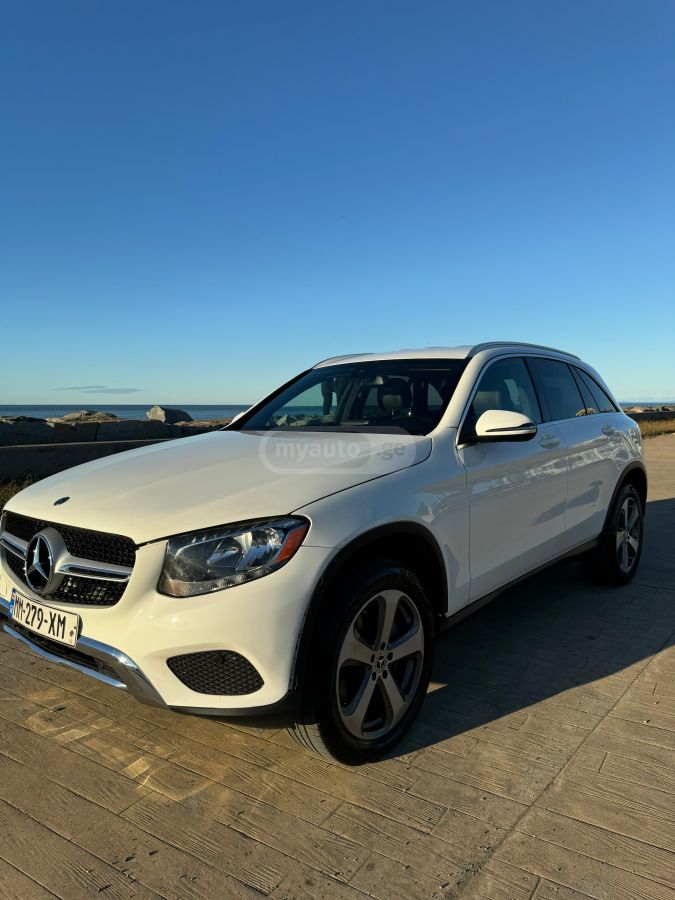 Mercedes-Benz GLC 300 2018 — photo 2