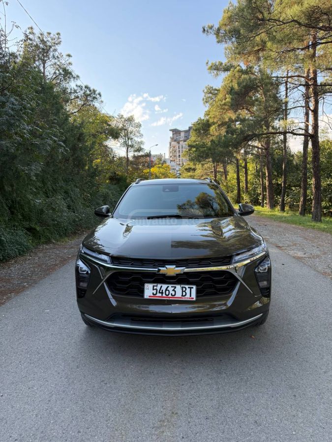Chevrolet Trax 2023 — photo 2