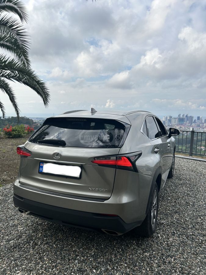 Lexus NX 200 2017 — photo 2