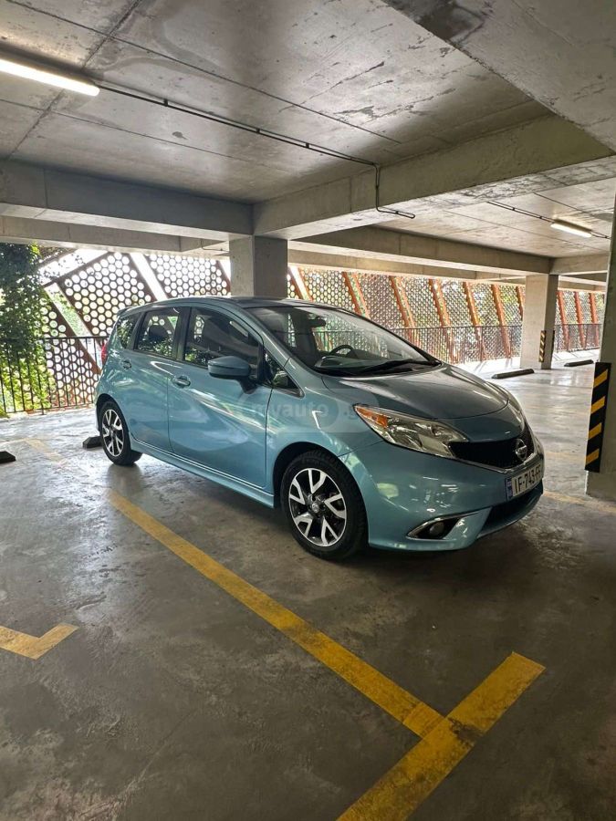 Nissan Versa