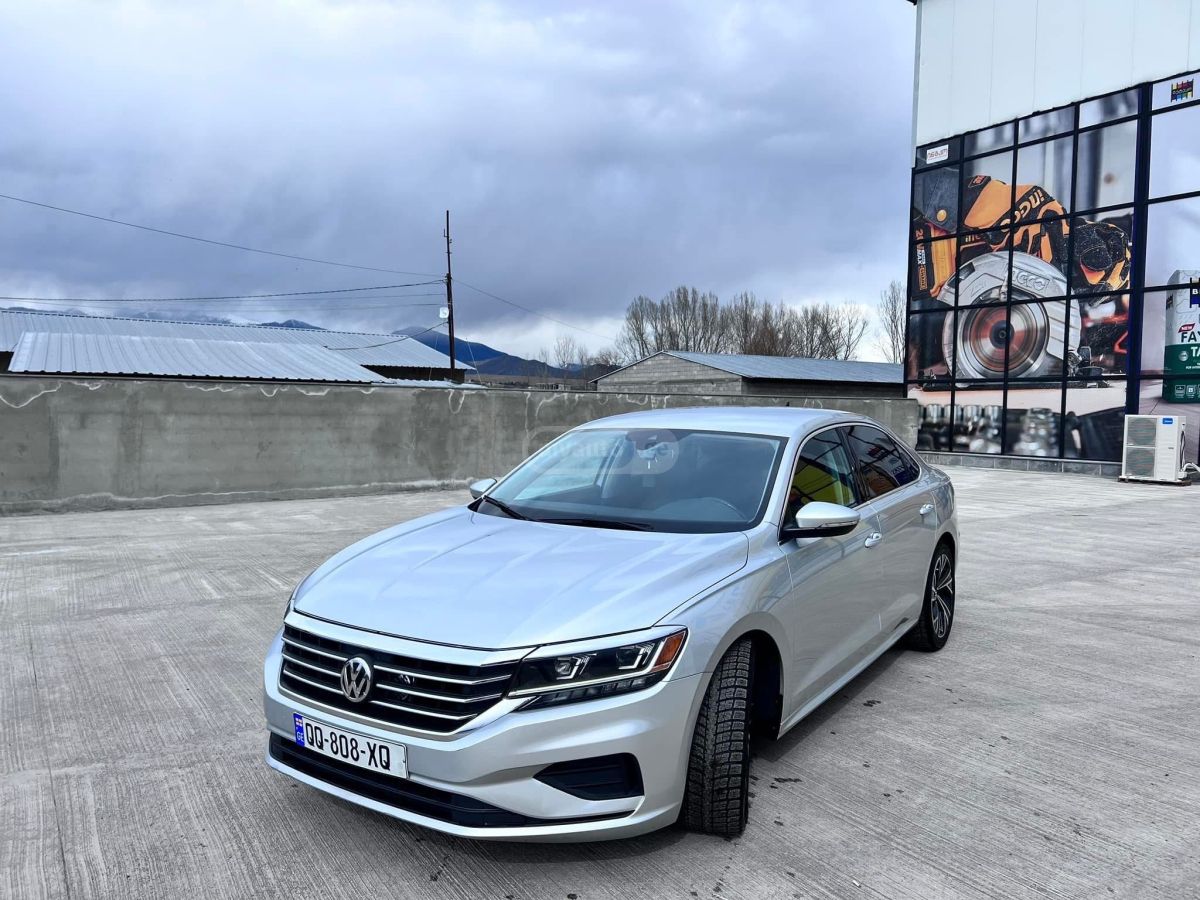 Volkswagen Passat 2020 — photo 2