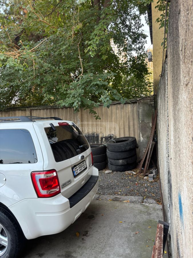 Ford Escape 2011 — photo 2