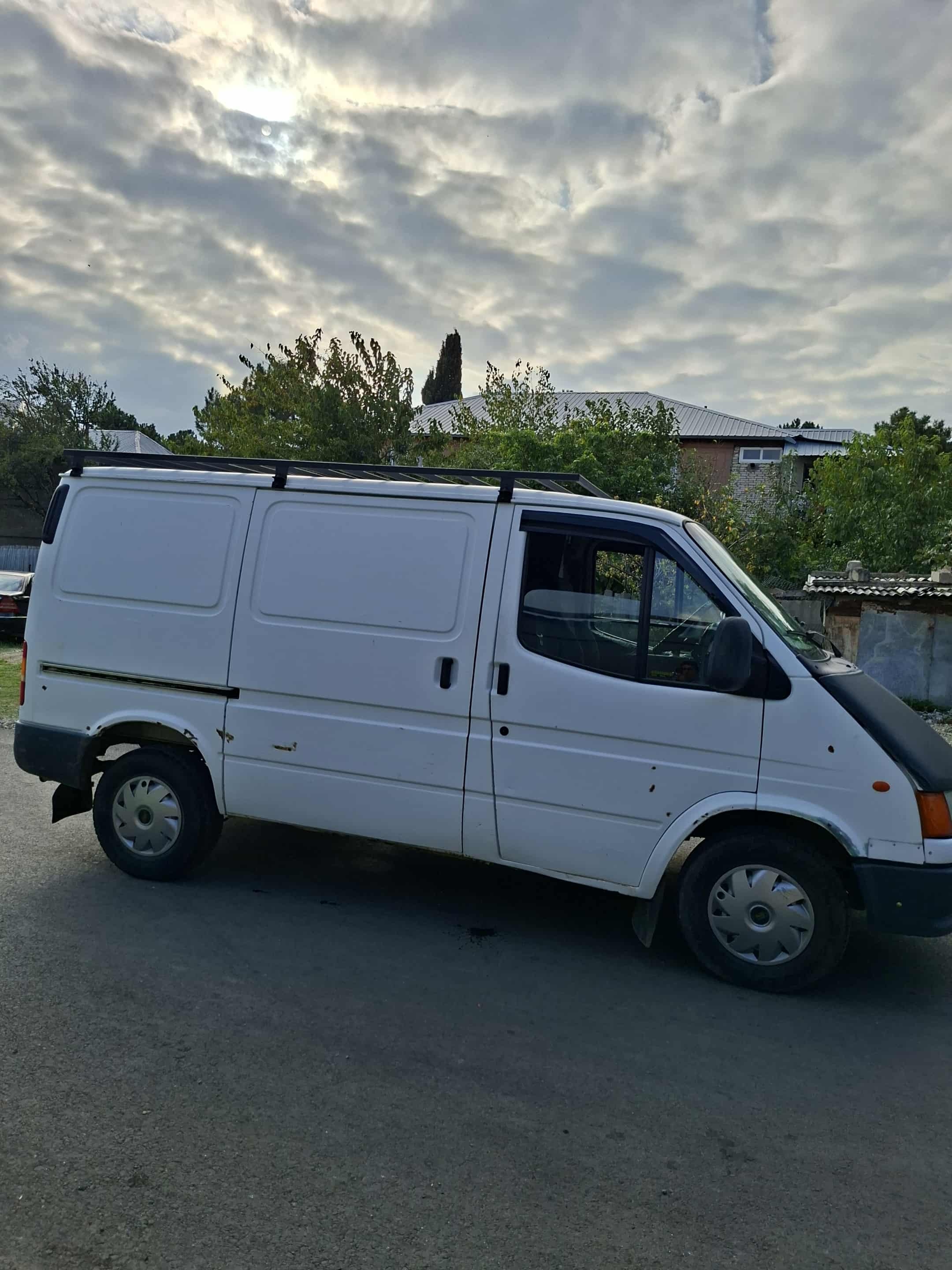Ford Transit 1995 — photo 2