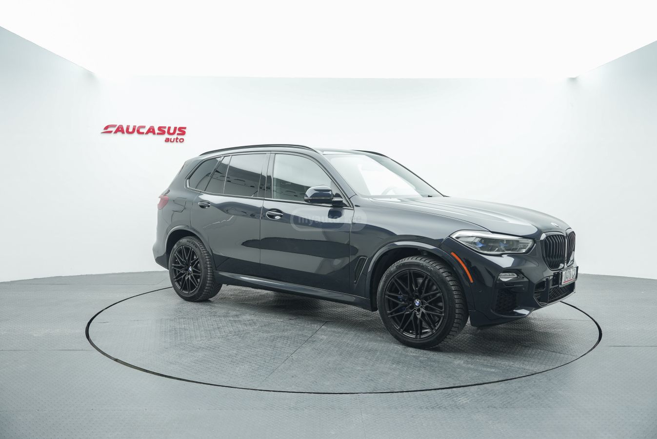 BMW X5 2019 — photo 2