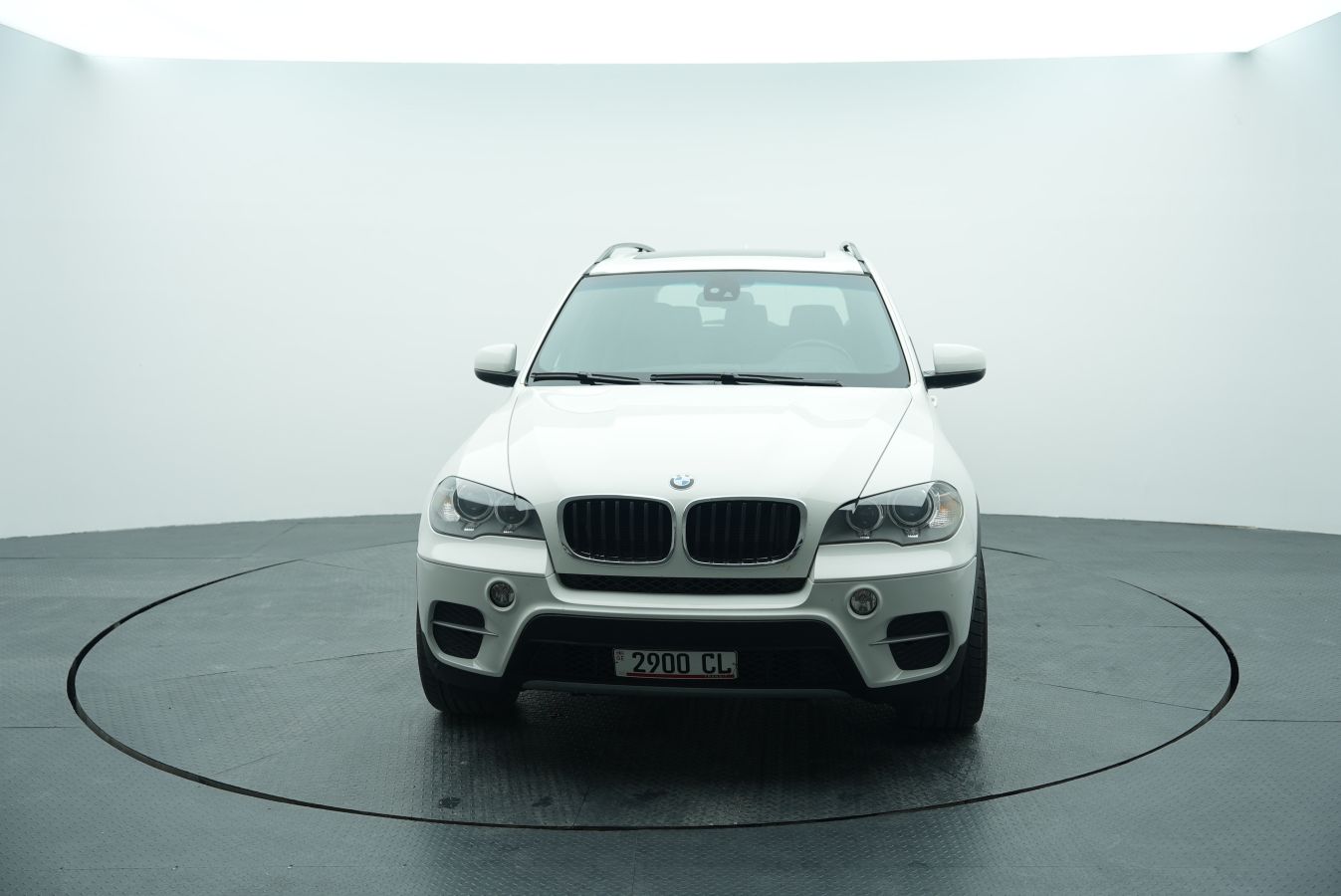 BMW X5 2013 — photo 2
