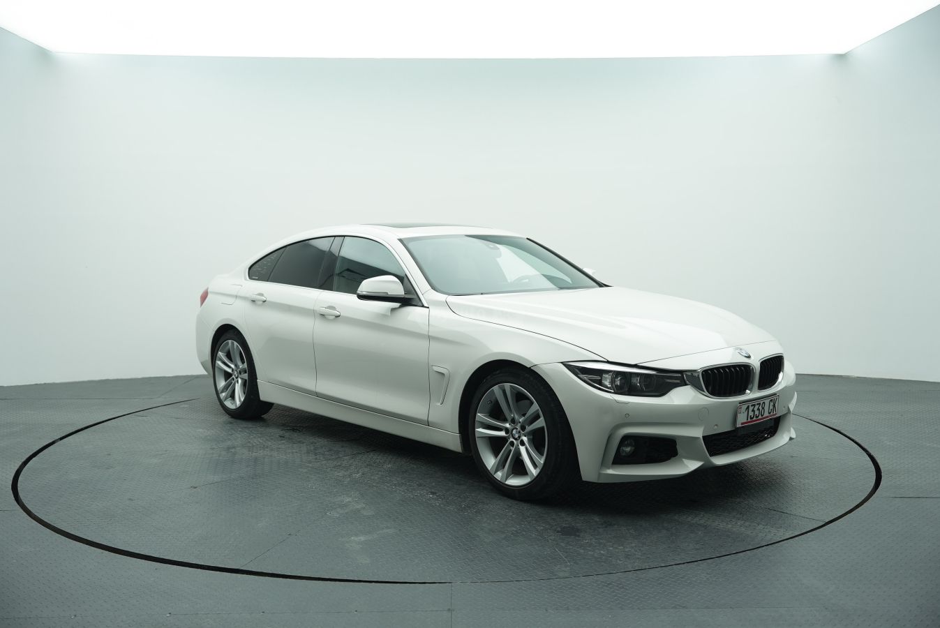 BMW 430 2019 — photo 2