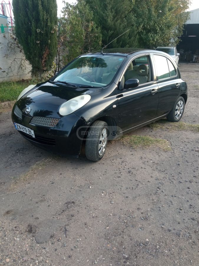 Nissan March