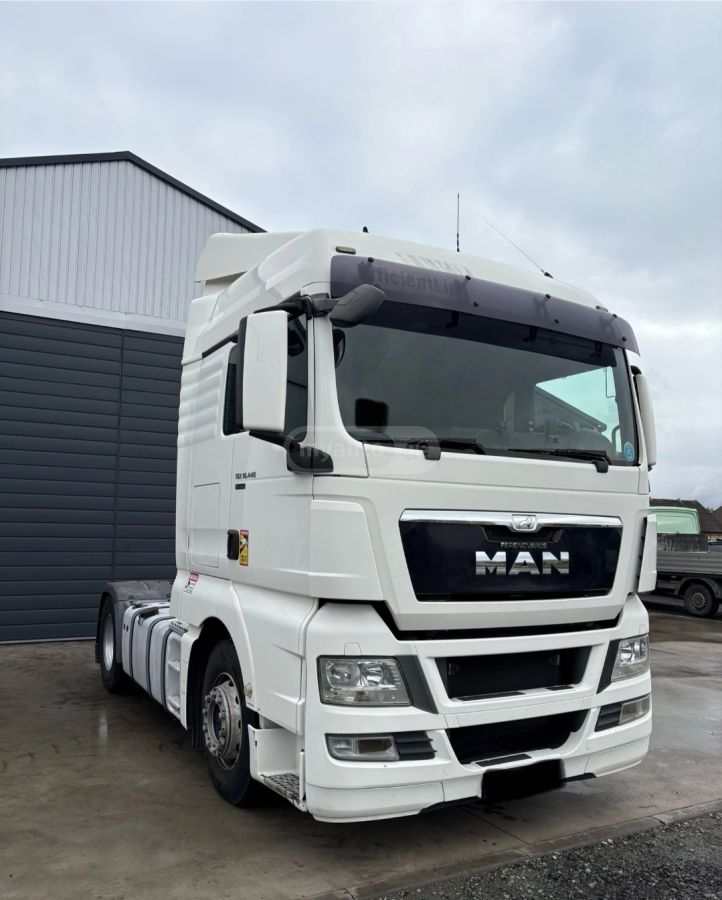 Isuzu TGX 2013 — photo 2