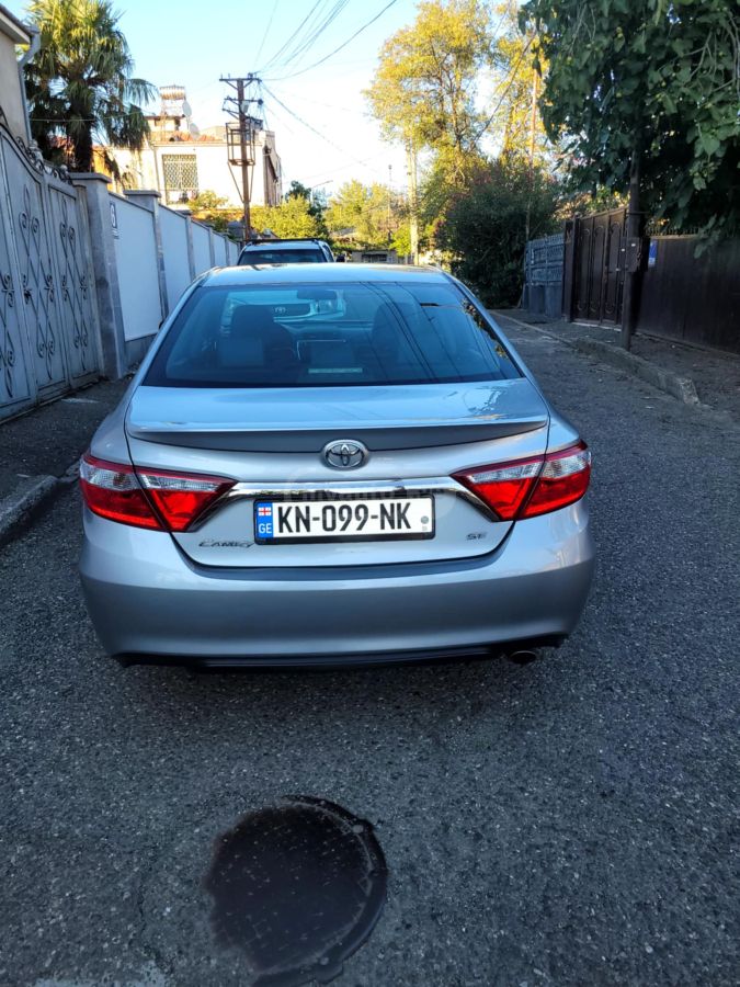Toyota Camry 2017 — photo 2