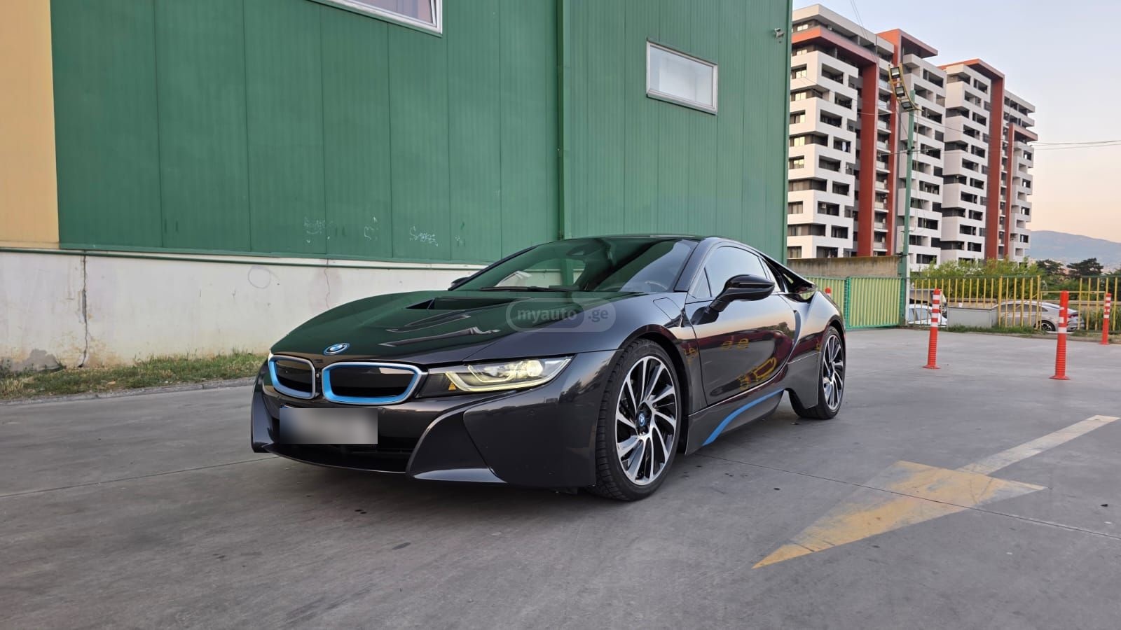 BMW i8 2016 — photo 2