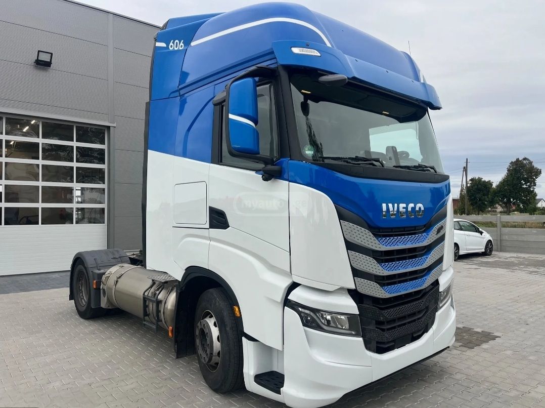 Iveco 2000 2020 — photo 2