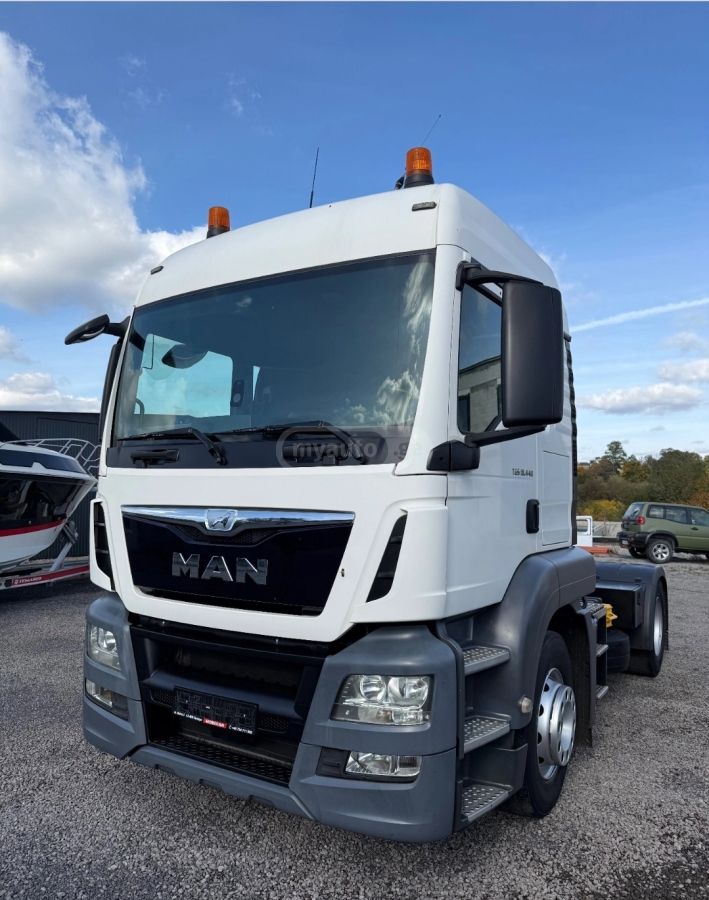 Isuzu TGS 2016 — photo 2