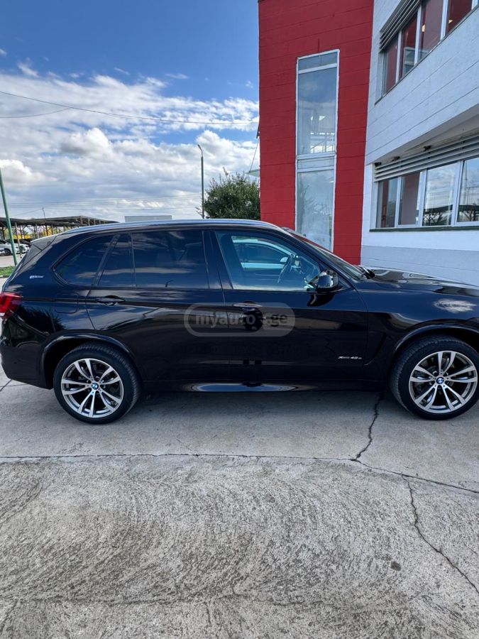 BMW X5 2017 — photo 2