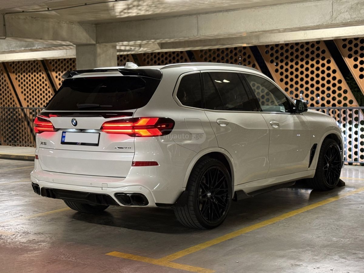BMW X5 2022 — photo 2