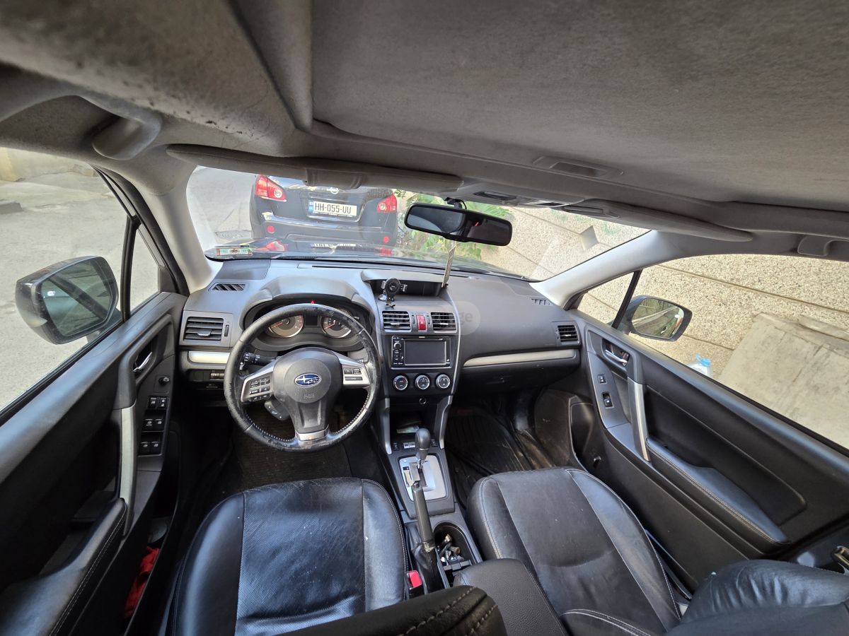 Subaru Forester 2015 — photo 2