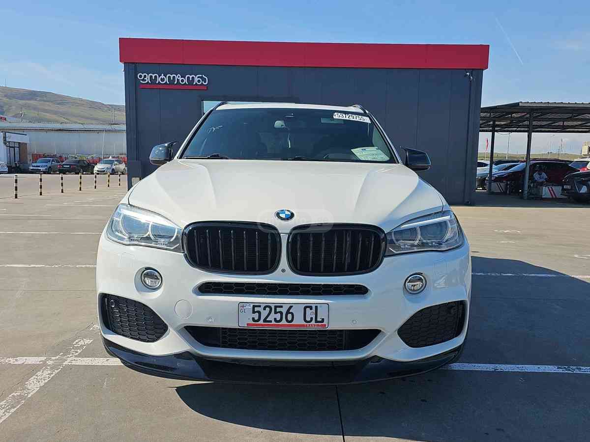 BMW X5 2016 — photo 2