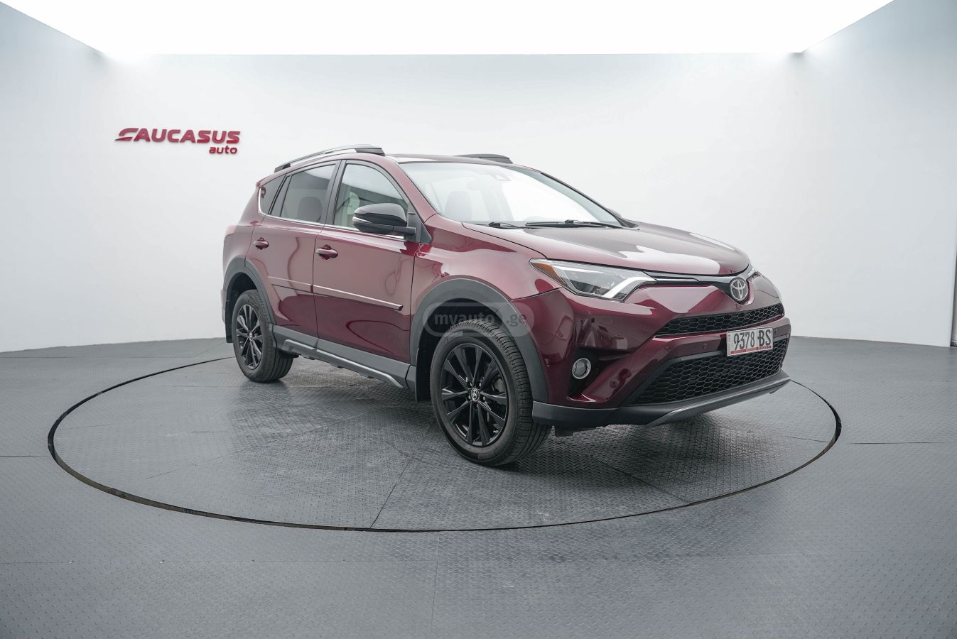 Toyota RAV4 2018 — photo 2