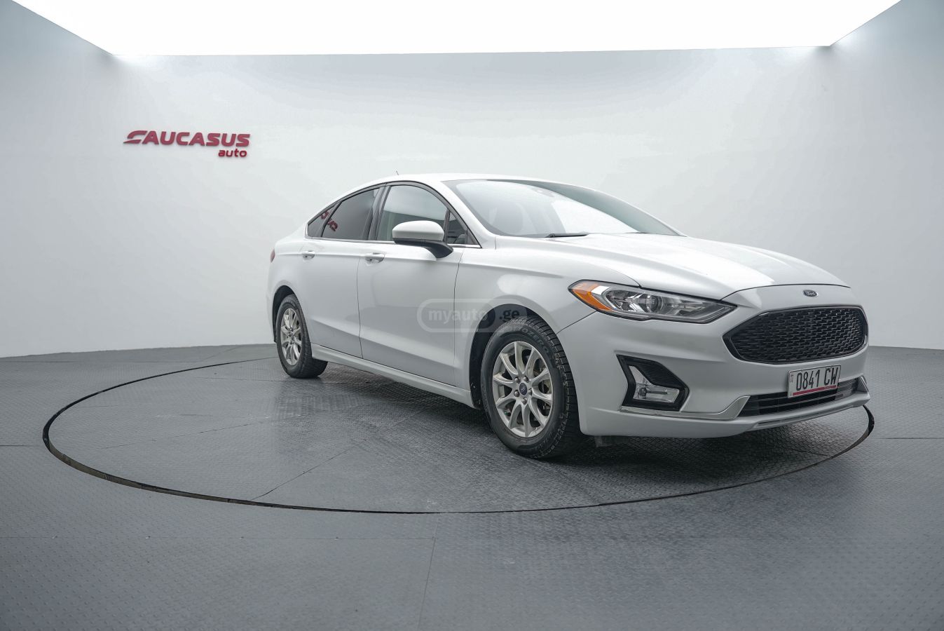 Ford Fusion 2019 — photo 2