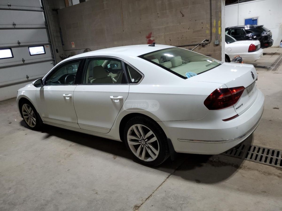 Volkswagen Passat 2017 — photo 2