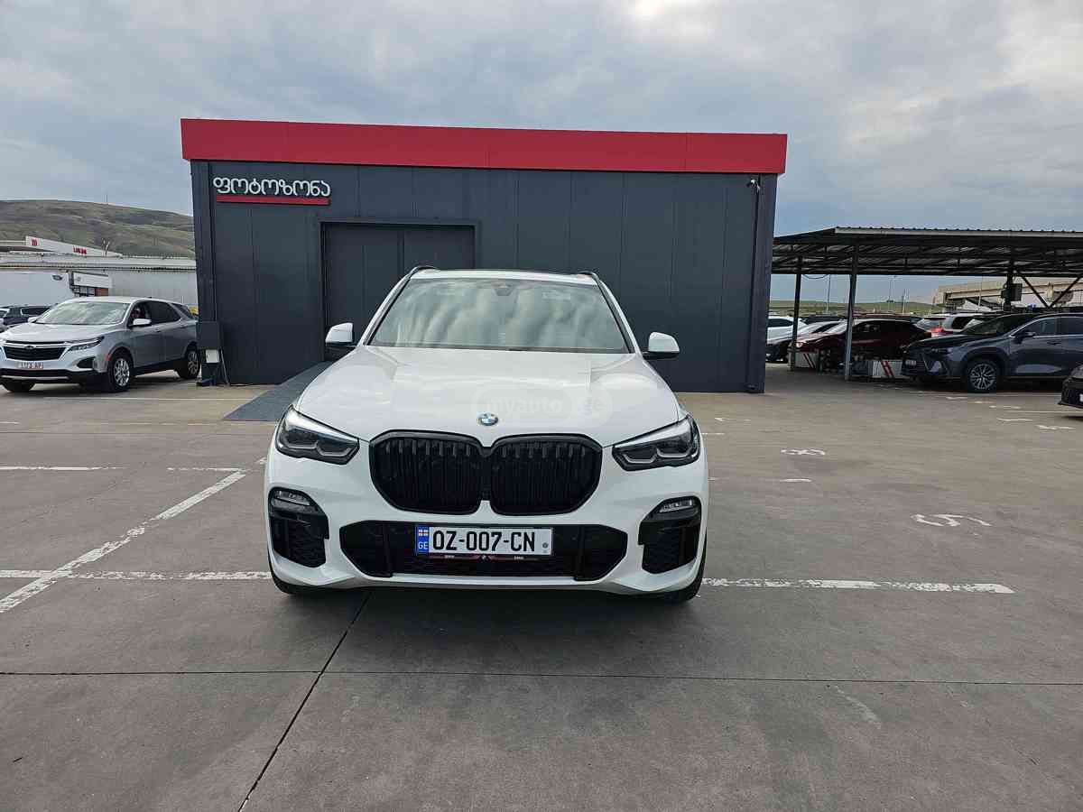 BMW X5 2019 — photo 2