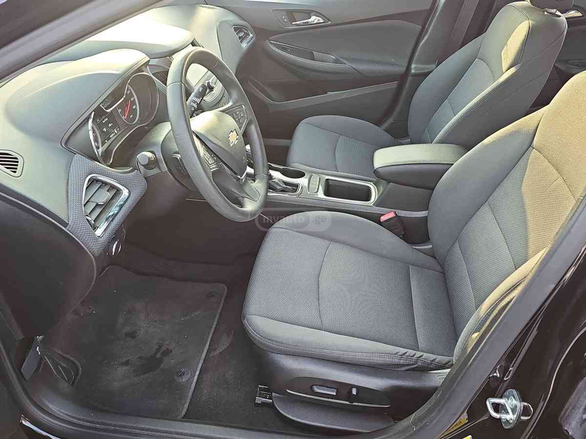 Chevrolet Cruze 2019 — photo 2