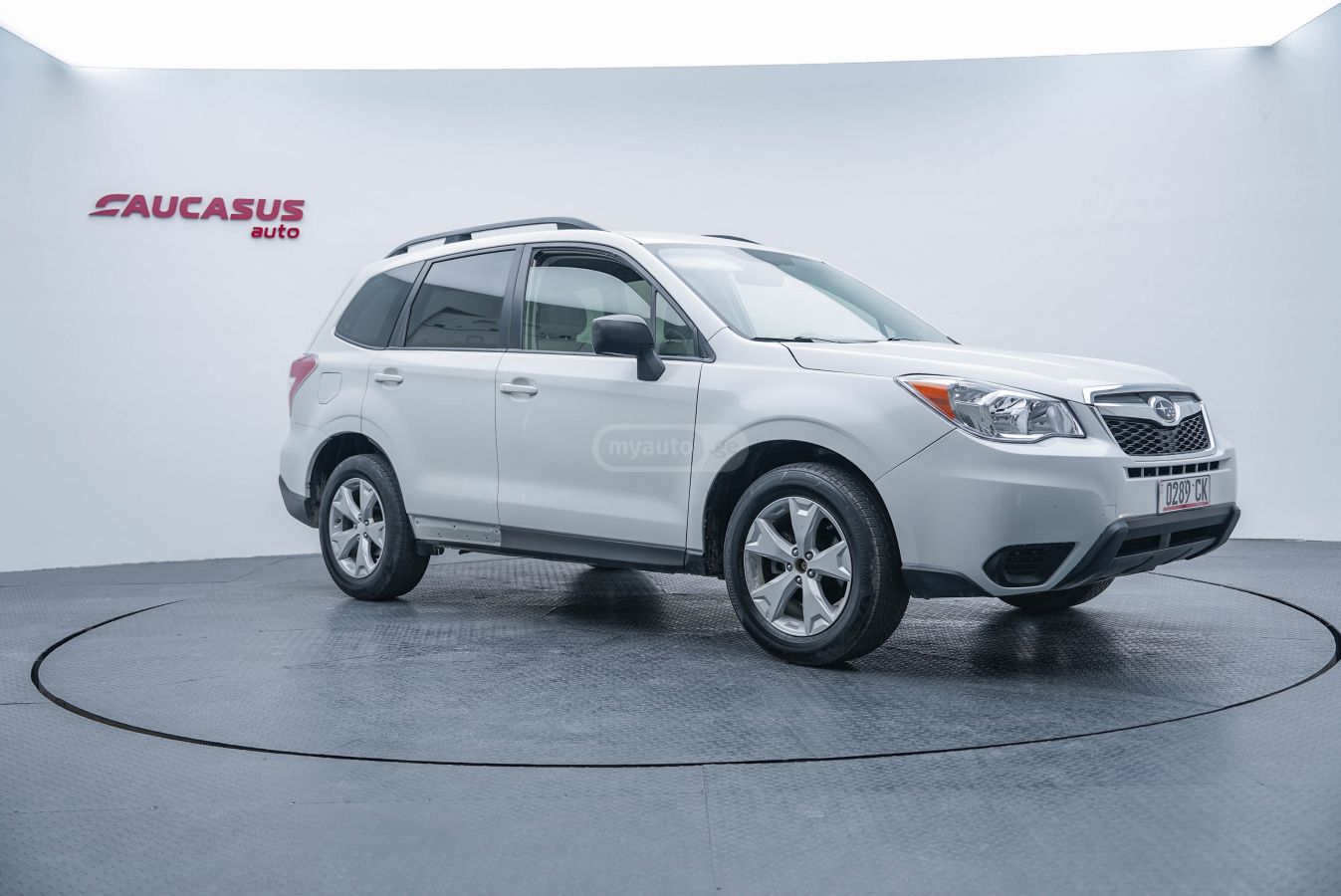 Subaru Forester 2015 — photo 2
