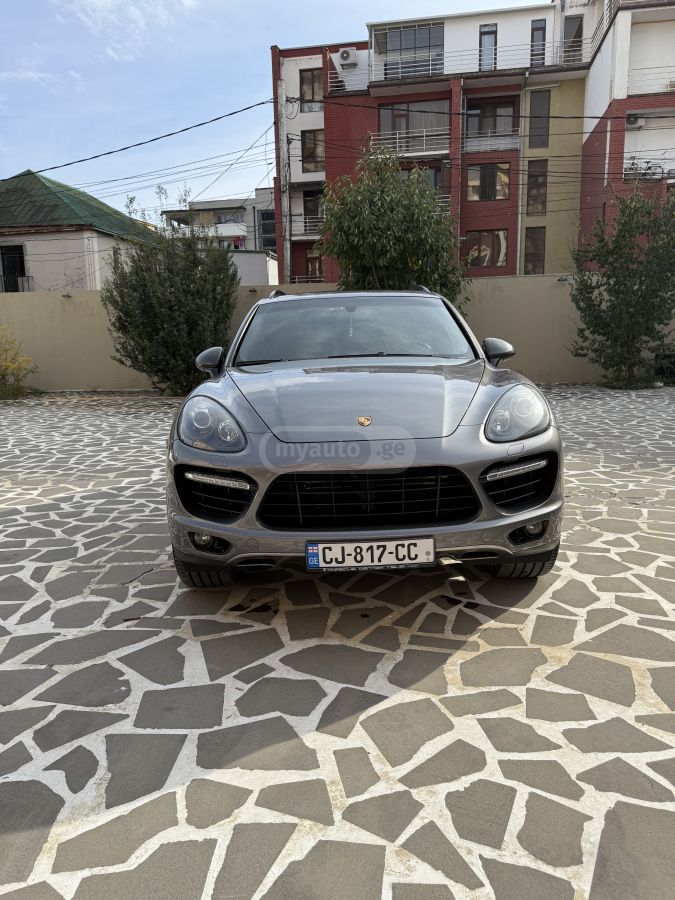Porsche Cayenne 2013 — photo 2