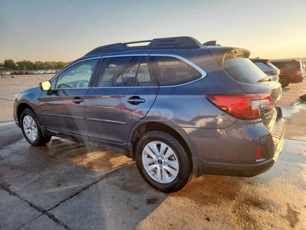 Subaru Outback 2017 — photo 2