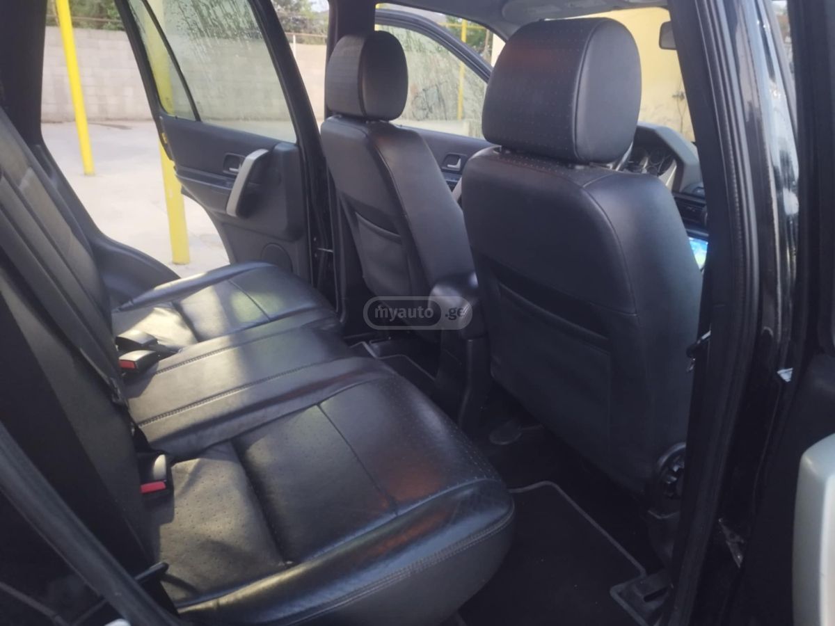 Land Rover Freelander 2005 — photo 2