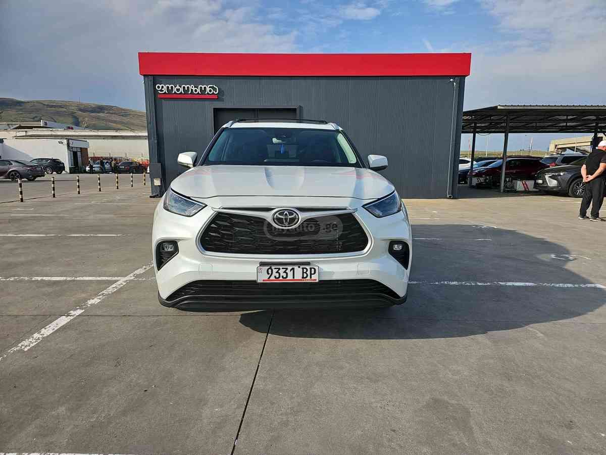 Toyota Highlander 2024 — photo 2
