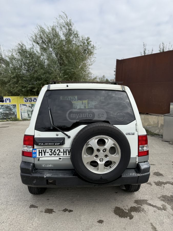 Mitsubishi Pajero IO 1998 — photo 2
