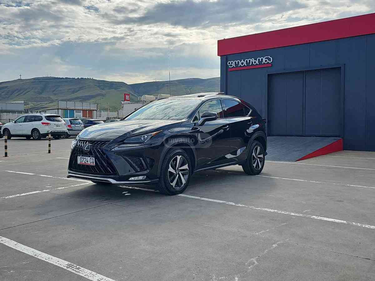 Lexus NX 300