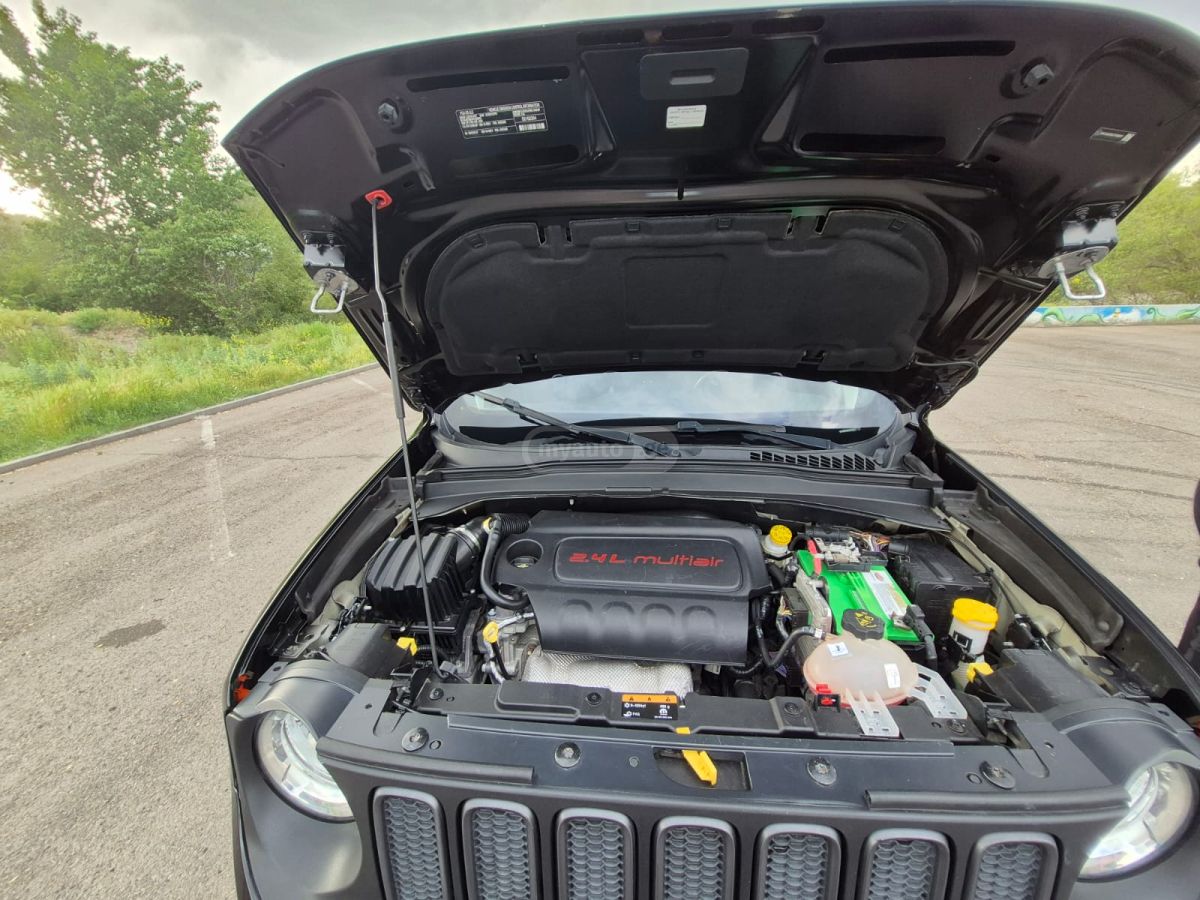 Jeep Renegade 2017 — photo 2