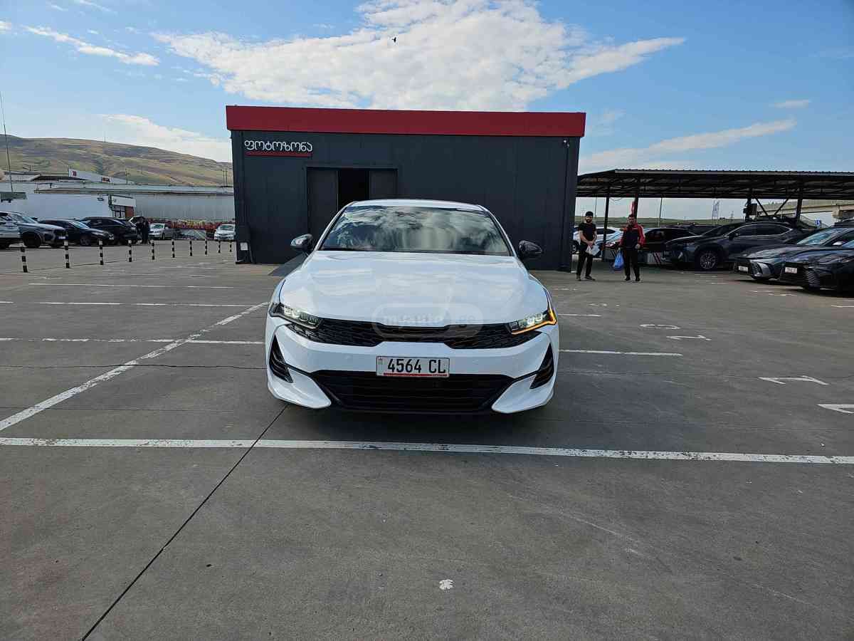 Kia Q 50 2023 — photo 2