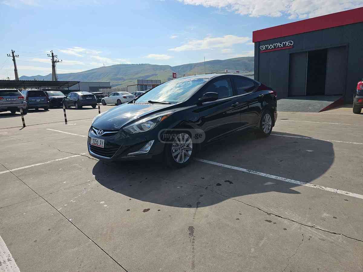 Hyundai Elantra