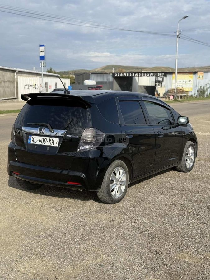 Honda FIT 2011 — photo 2